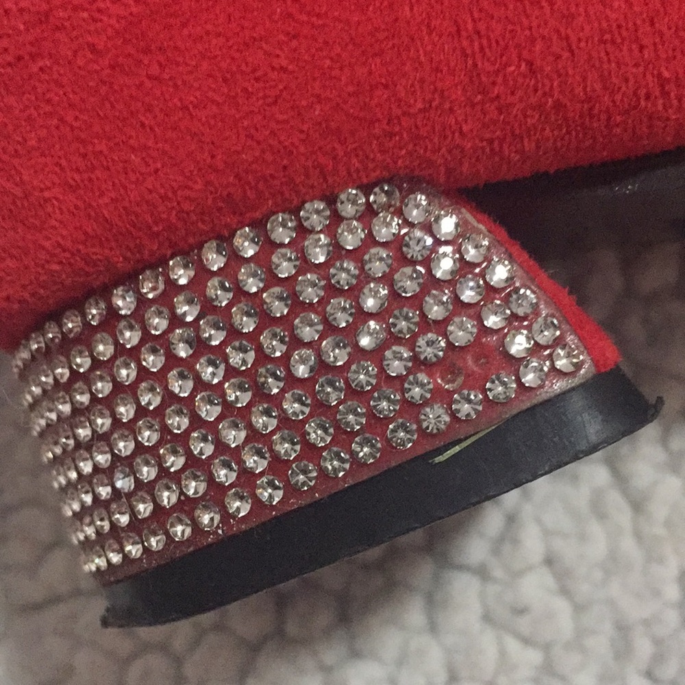 RED FAUX SUADE SHOES - Picture 5 of 5